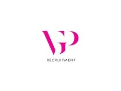 MID-WEIGHT MARKETING COORDINATOR: RENOWNED GOLF ESTATE